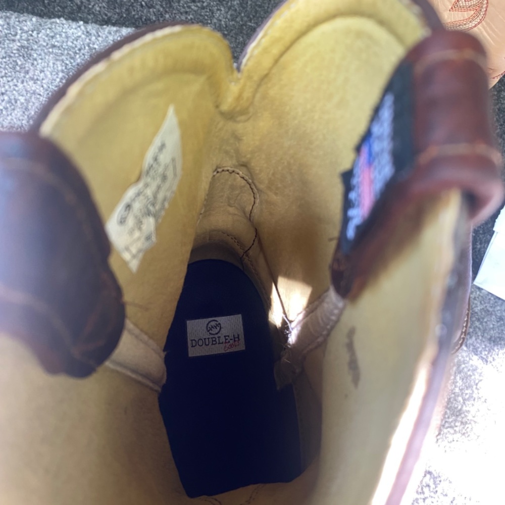 Ariat Learher Boots - Picture 9 of 12
